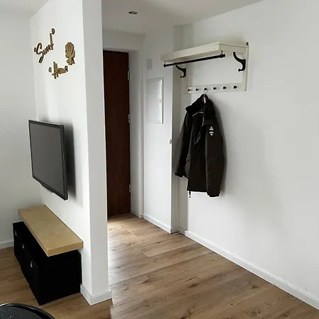 Apartment Zentrale Wohnen Im Gruenen Auf Dem Berg *