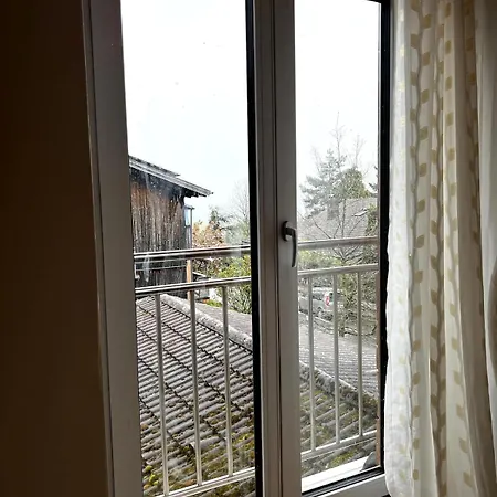Apartment Zentrale Wohnen Im Gruenen Auf Dem Berg