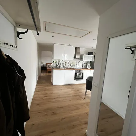 Zentrale Wohnen Im Gruenen Auf Dem Berg Apartment